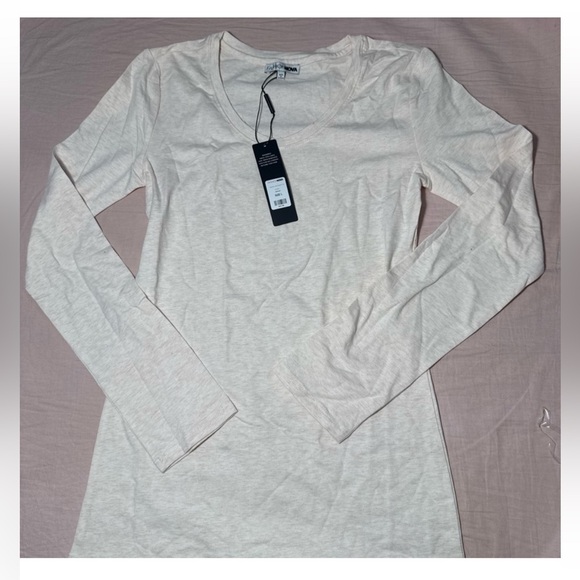 NWOT  Women’s Fashion Nova Brianna Long Sleeve Tee Sizw Largw - Picture 3 of 4